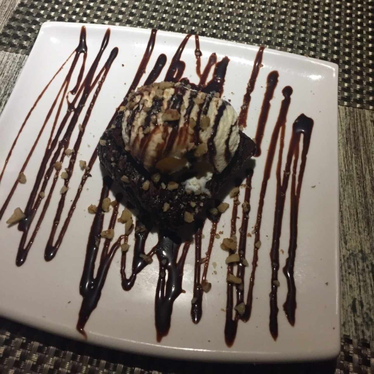 Postres - Brownie con Helado