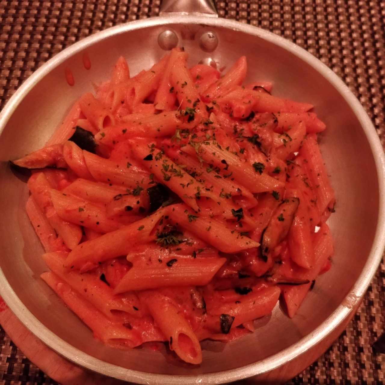 Penne con Salmon y Zuchinni