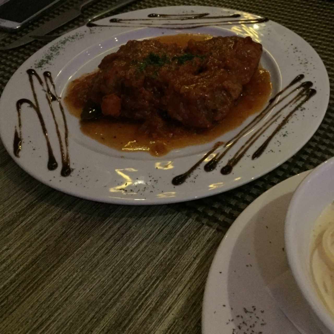 Ossobuco de Res con Linguini a la Crema