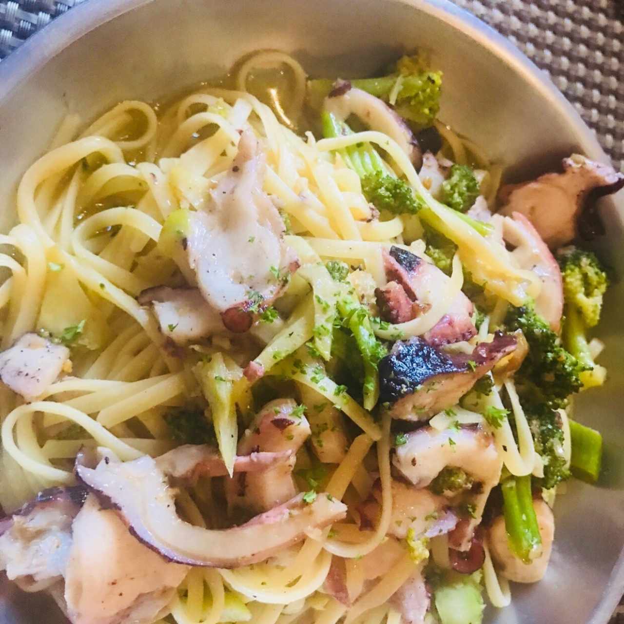 fetuccini con Pulpo y Brocoli 