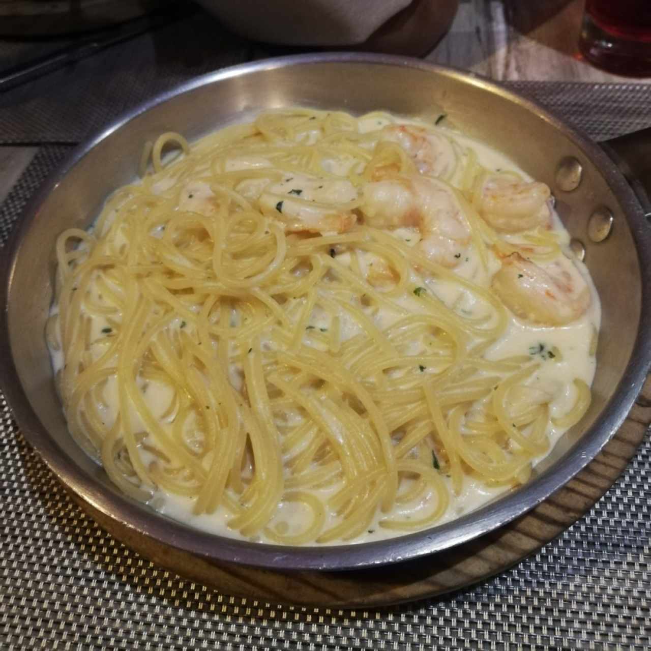 spaguettis con camarones 