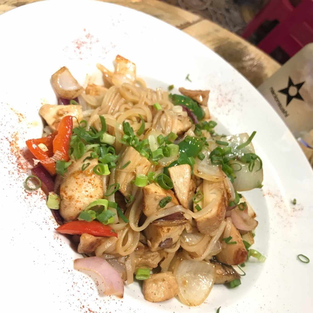 Pad thai de pollo