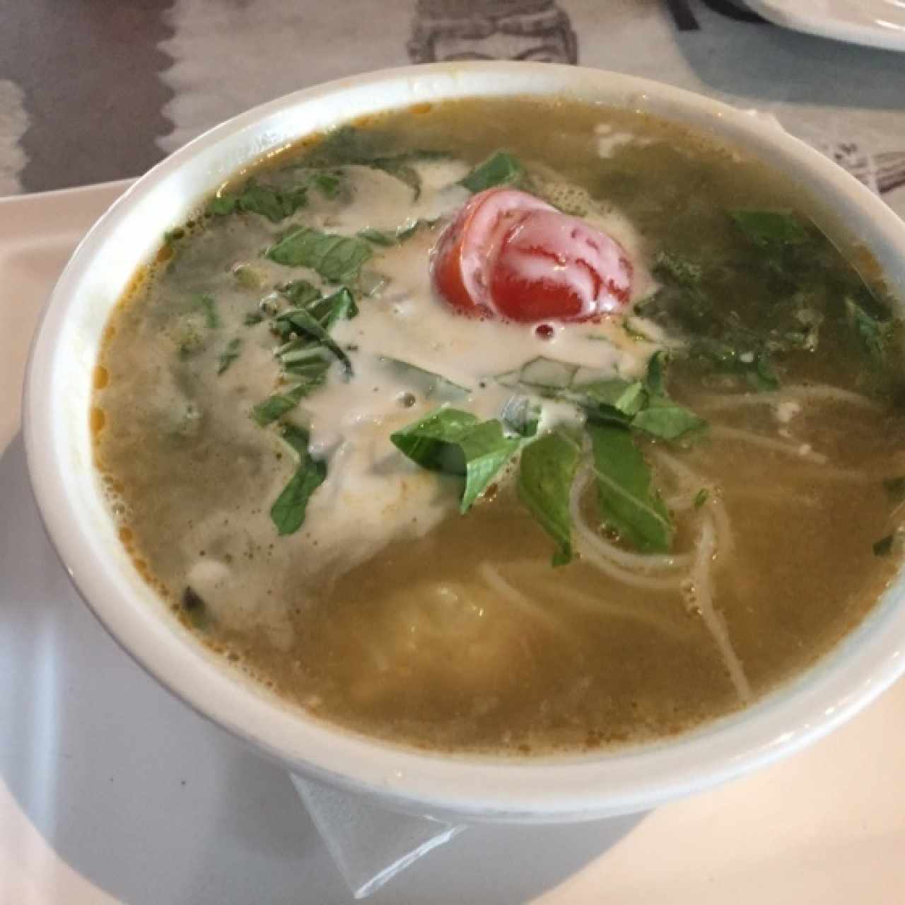 Sopa Okigai de mariscos