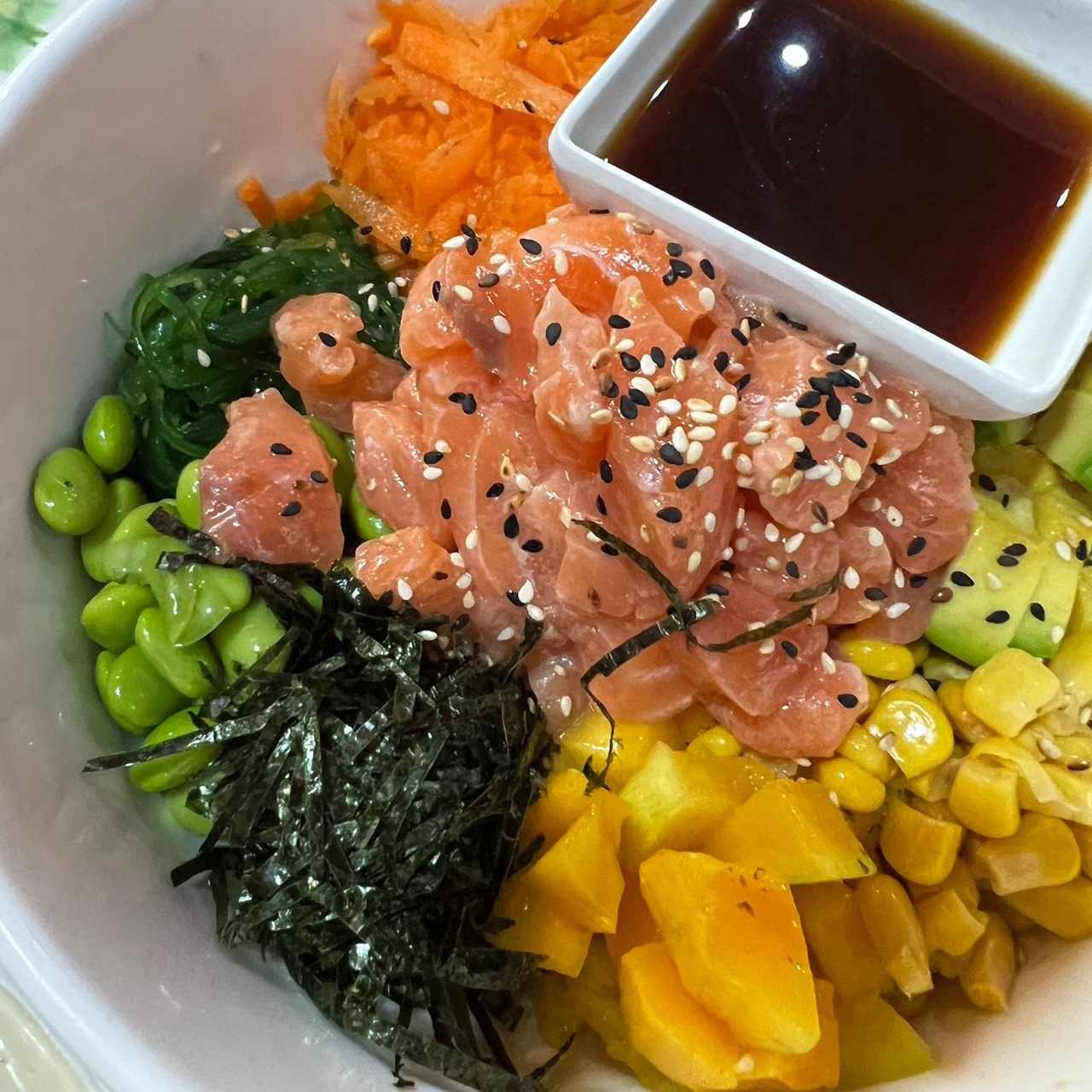 Poke Bowl de salmon