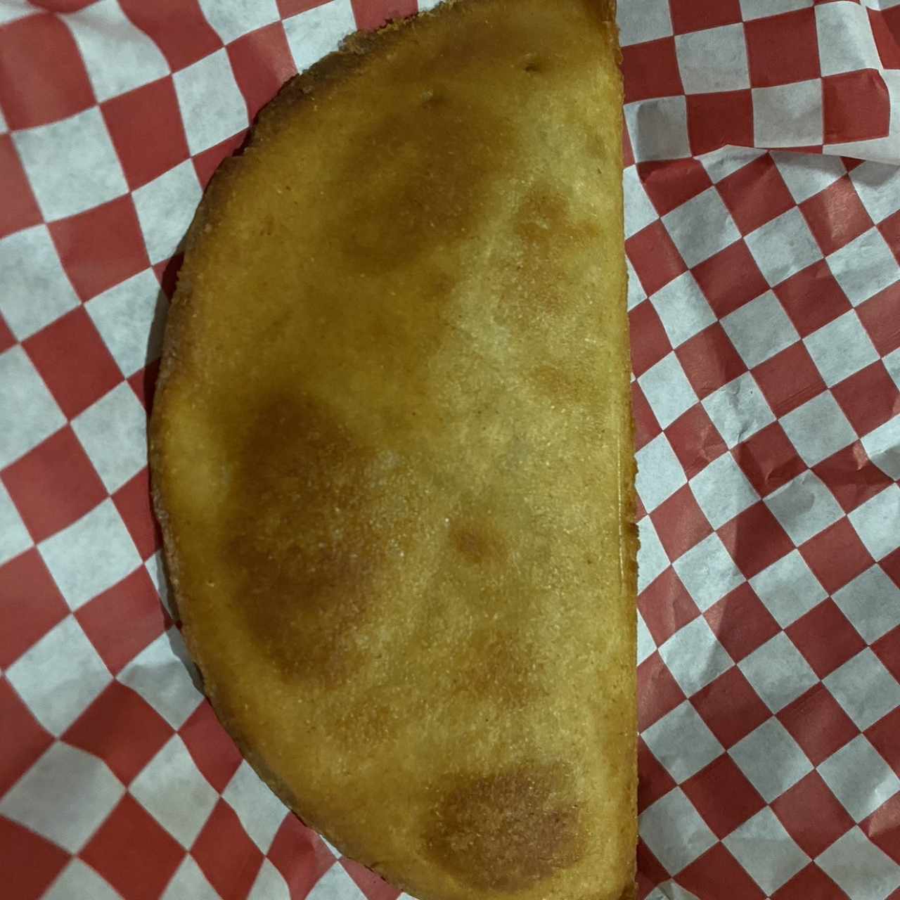 Empanada de carne mechada