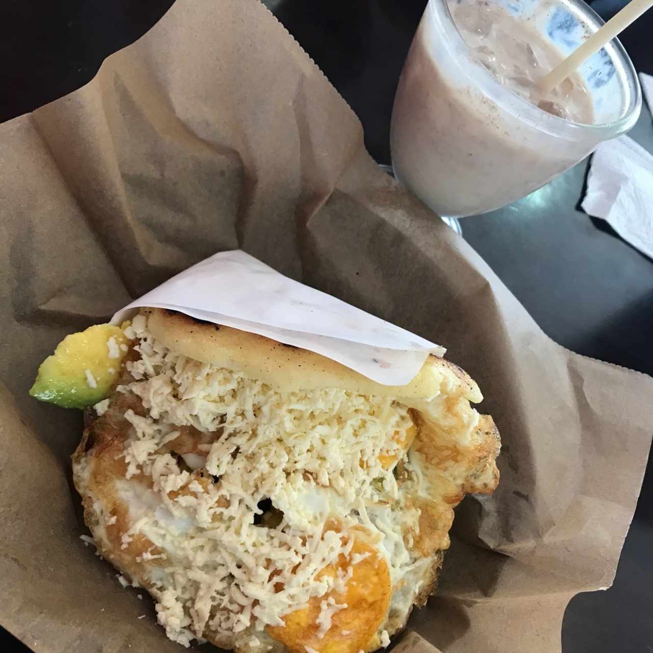 Arepa de Pollo + Chicha Venezolana