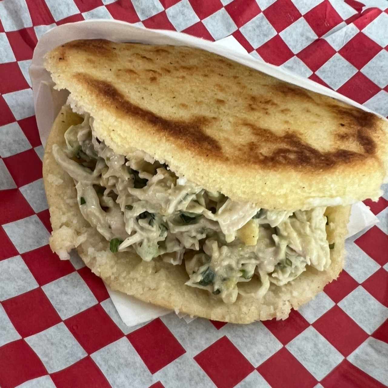 Arepa de reina pepiada