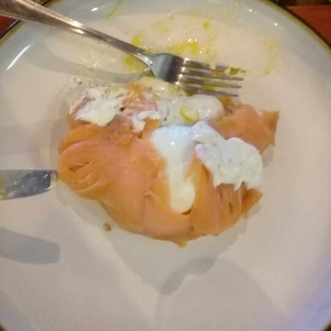 huevos y salmon