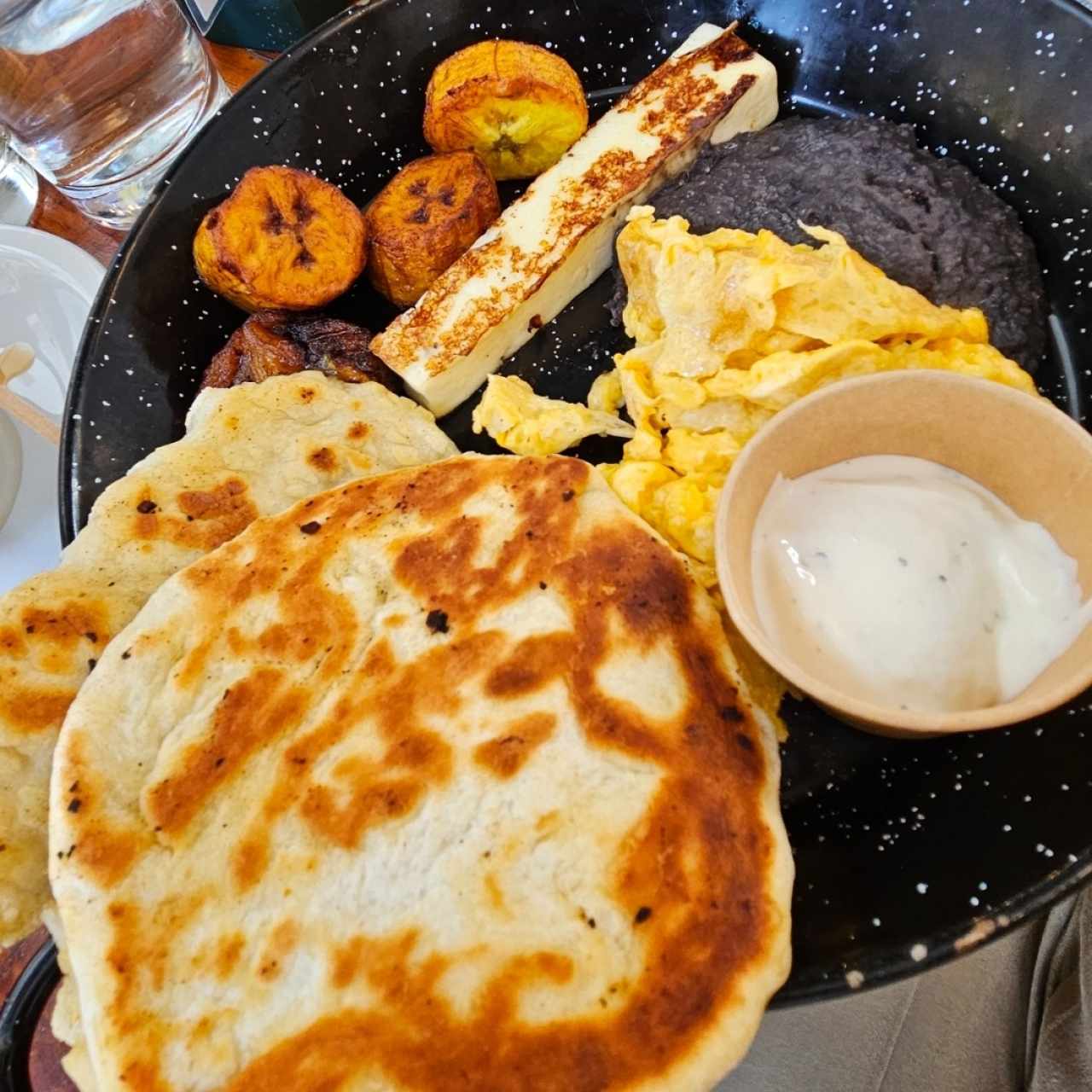 Brunch - Desayuno chapín-panameñizado