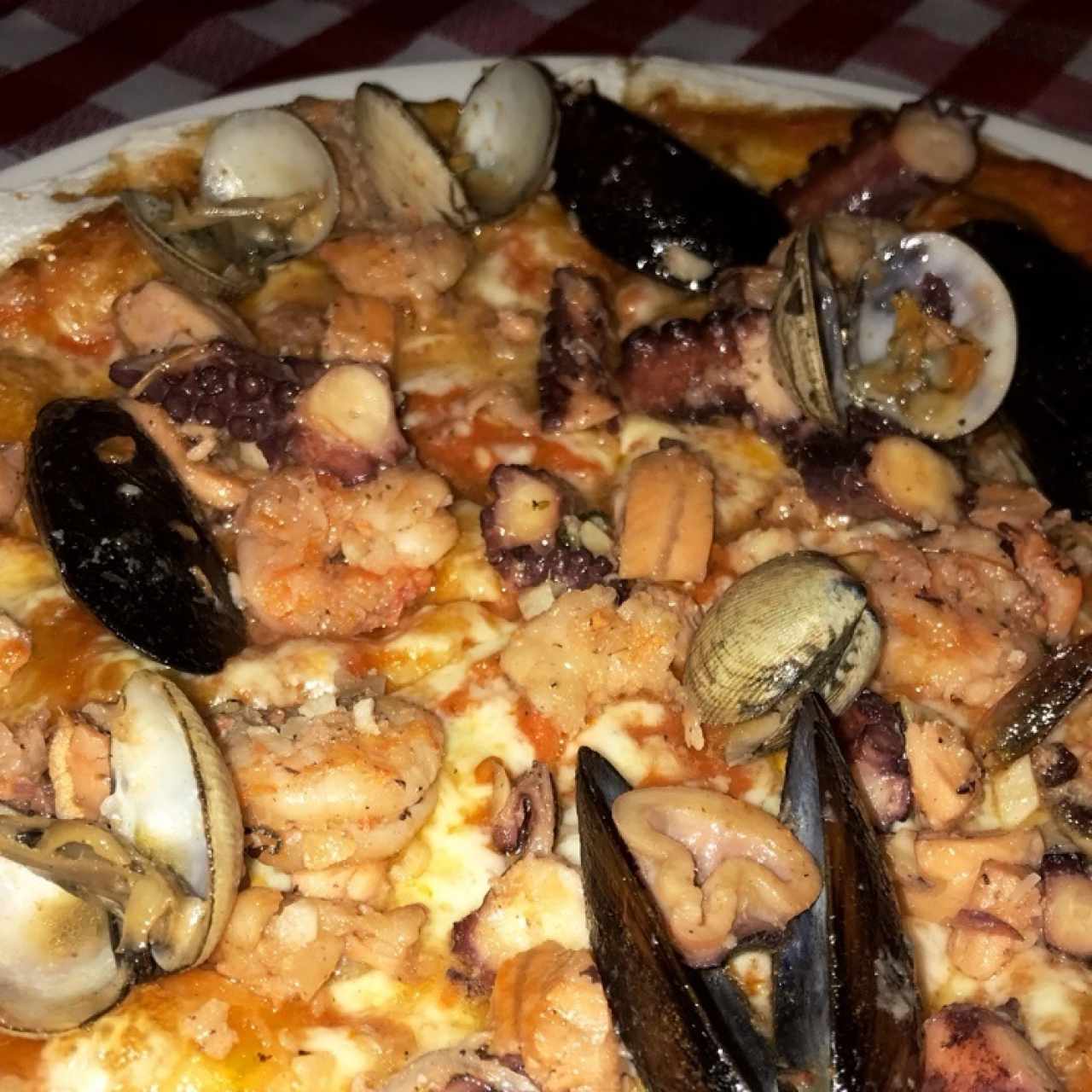 pizza de mariscoa fruti di mar