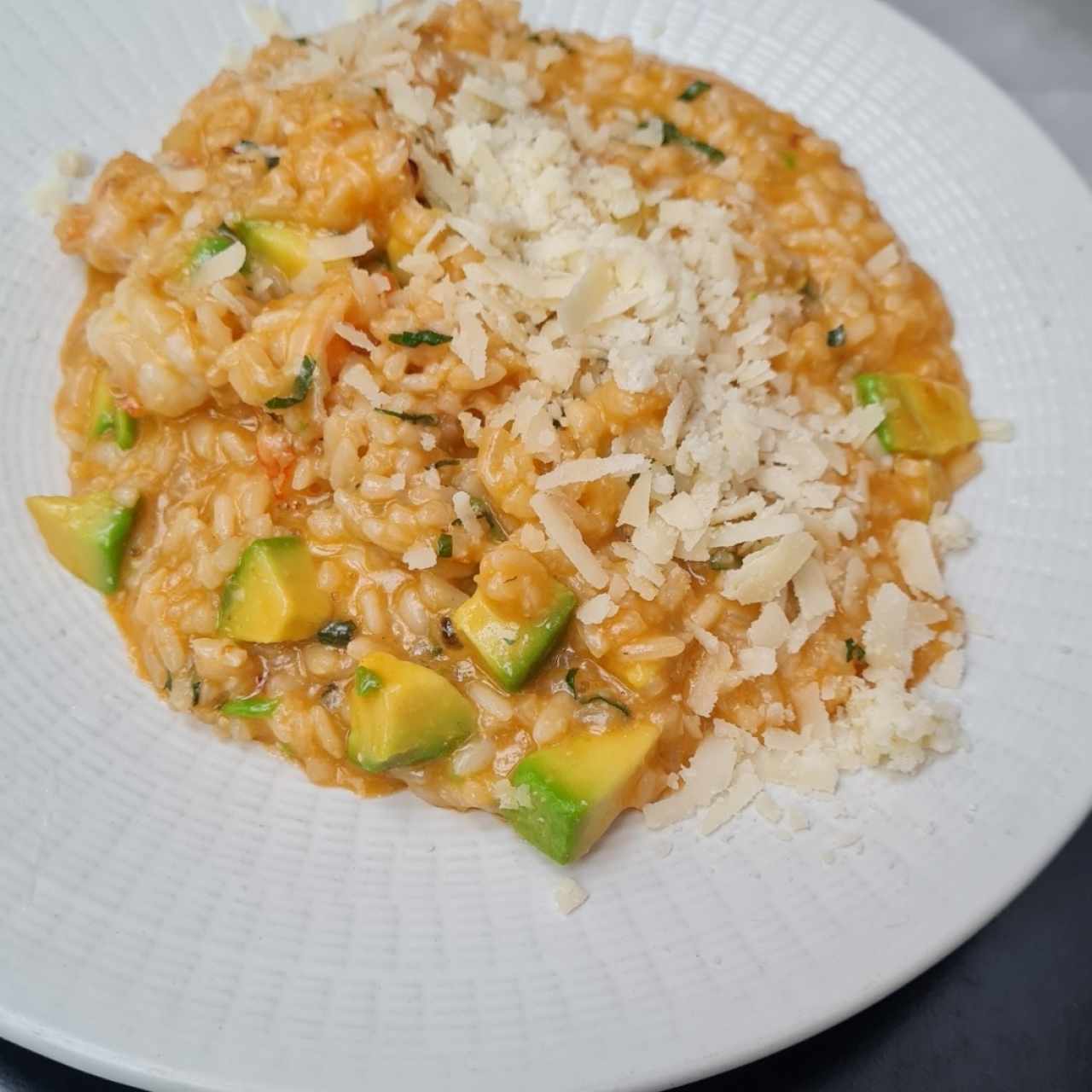 Rissotto de langostinos y aguacate