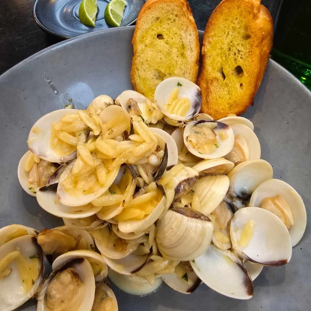 Platos fuertes - Almejas vongole