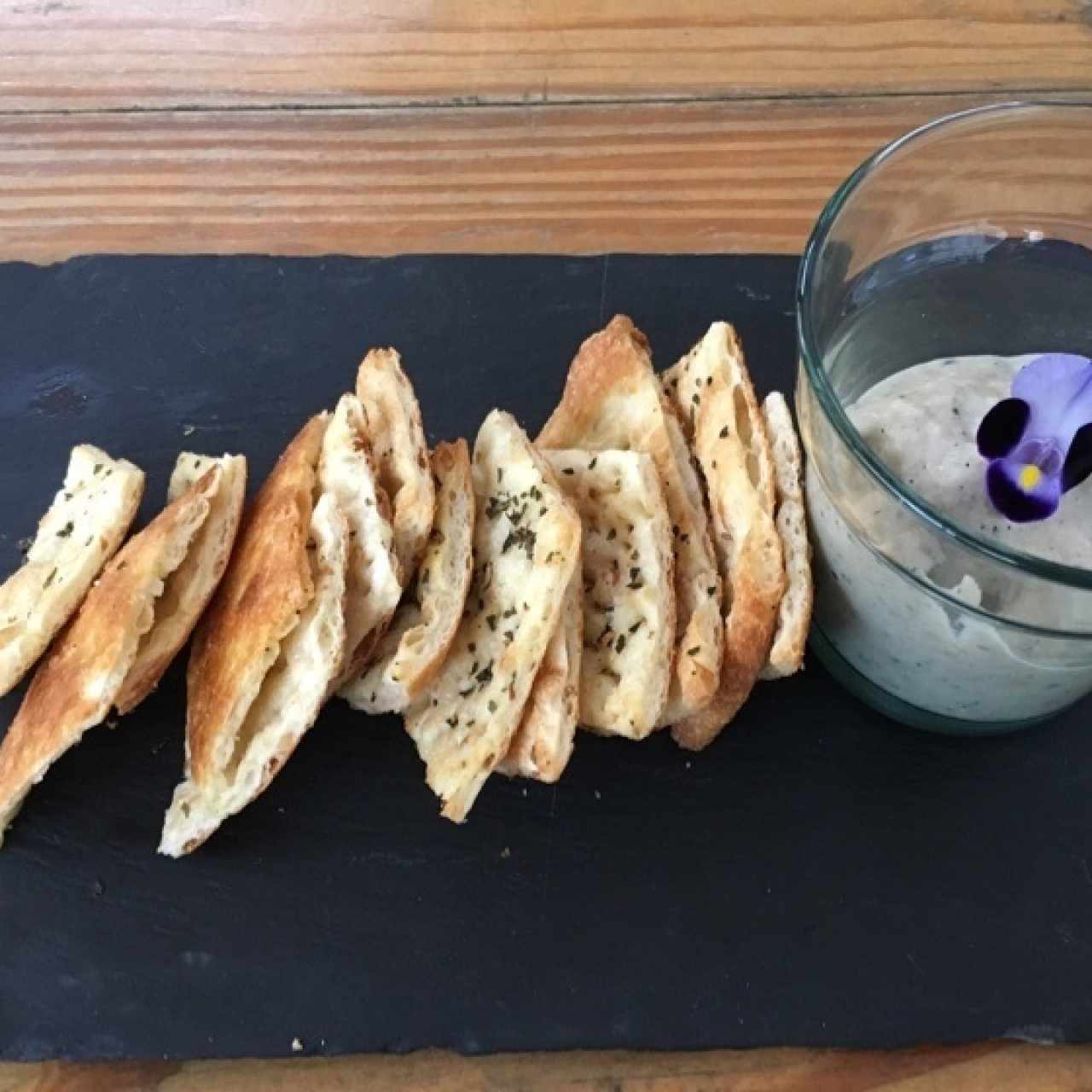 Pan de cortesía con Babaganush