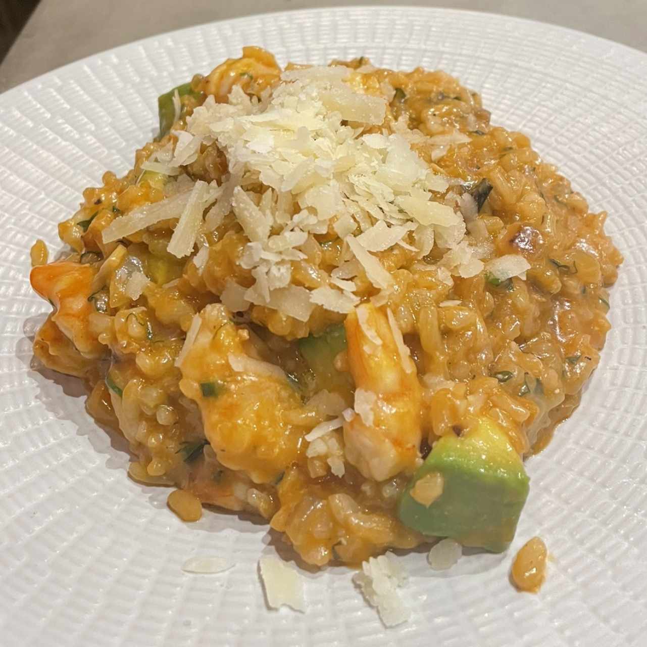 Rissotto de langostinos y aguacate