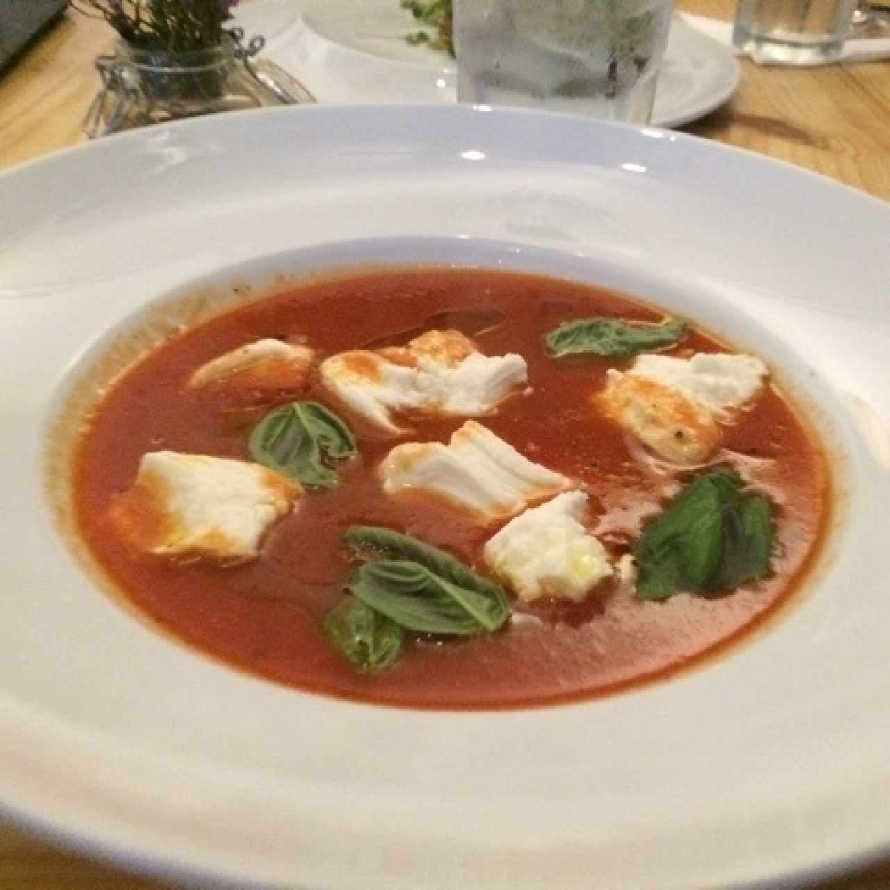 sopa de tomate