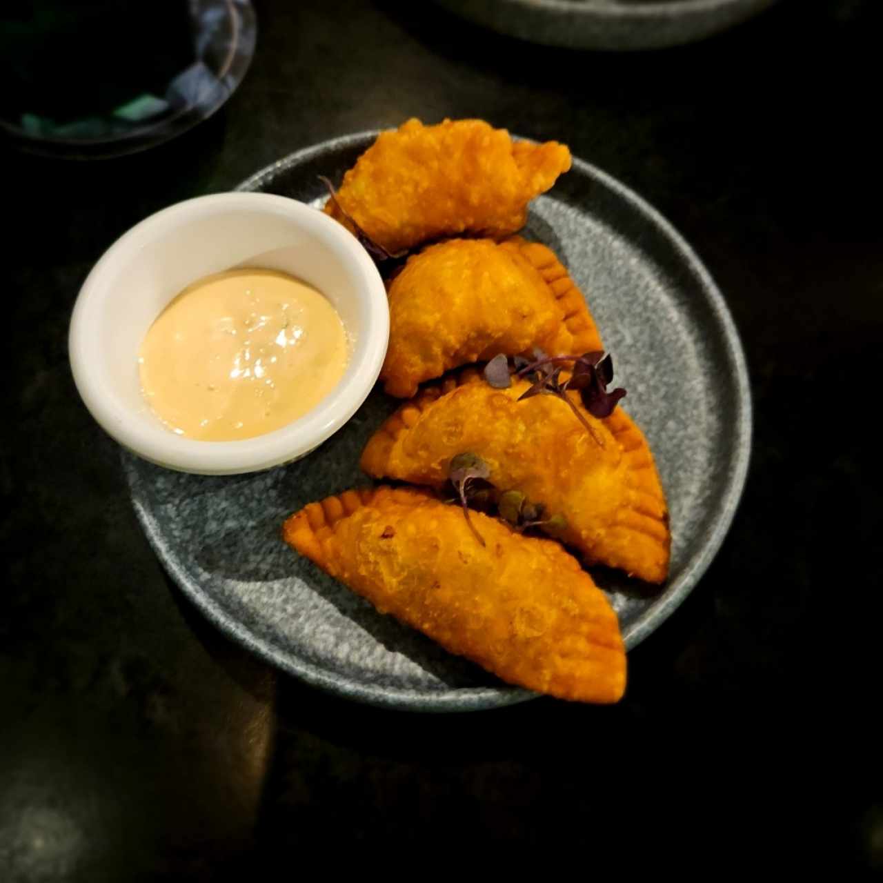 Empanaditas de Mozzarella y Pomodoro