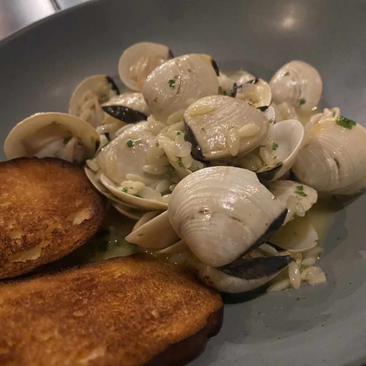 Platos fuertes - Almejas vongole