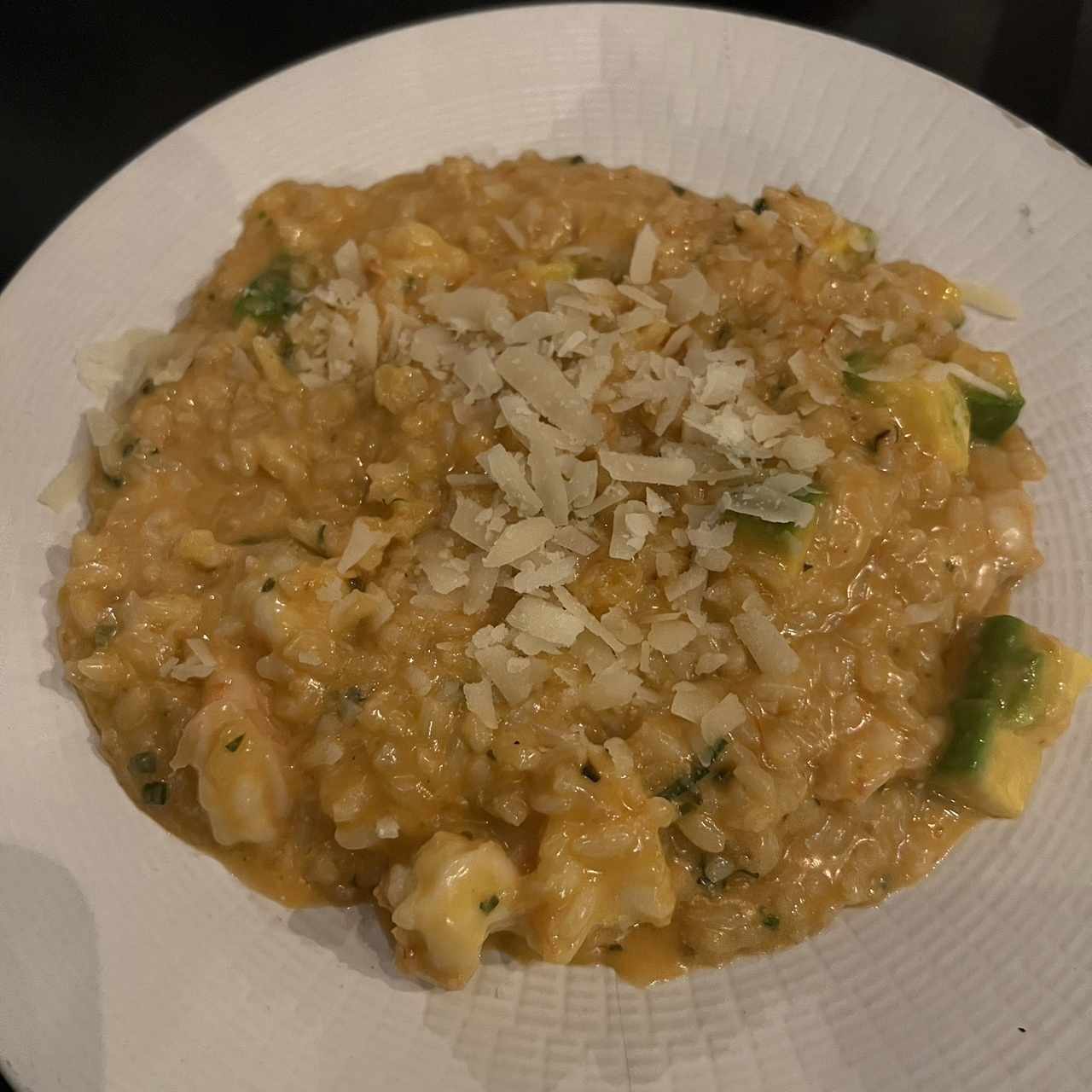 Rissotto de langostinos y aguacate