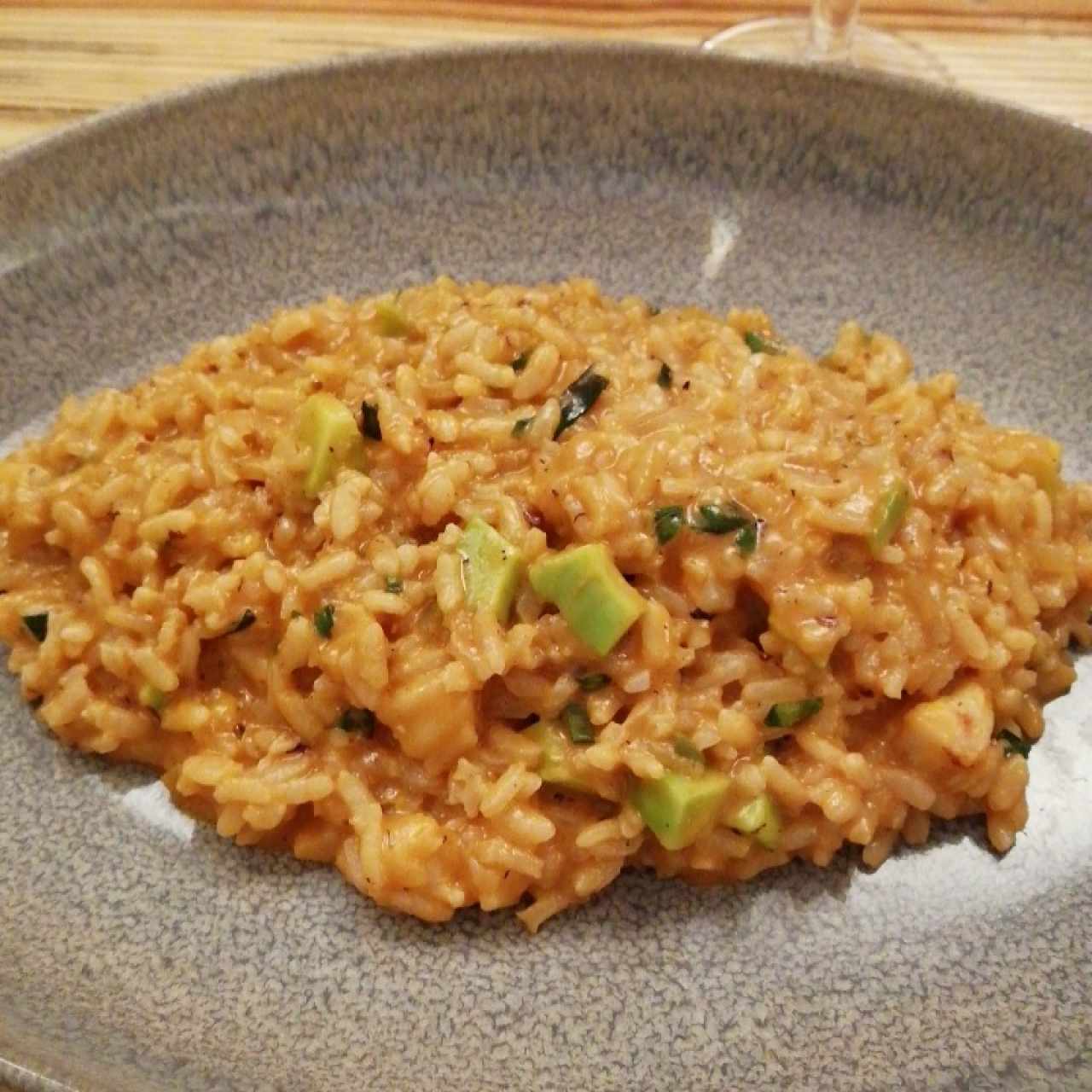 Rissotto de langostinos y aguacate