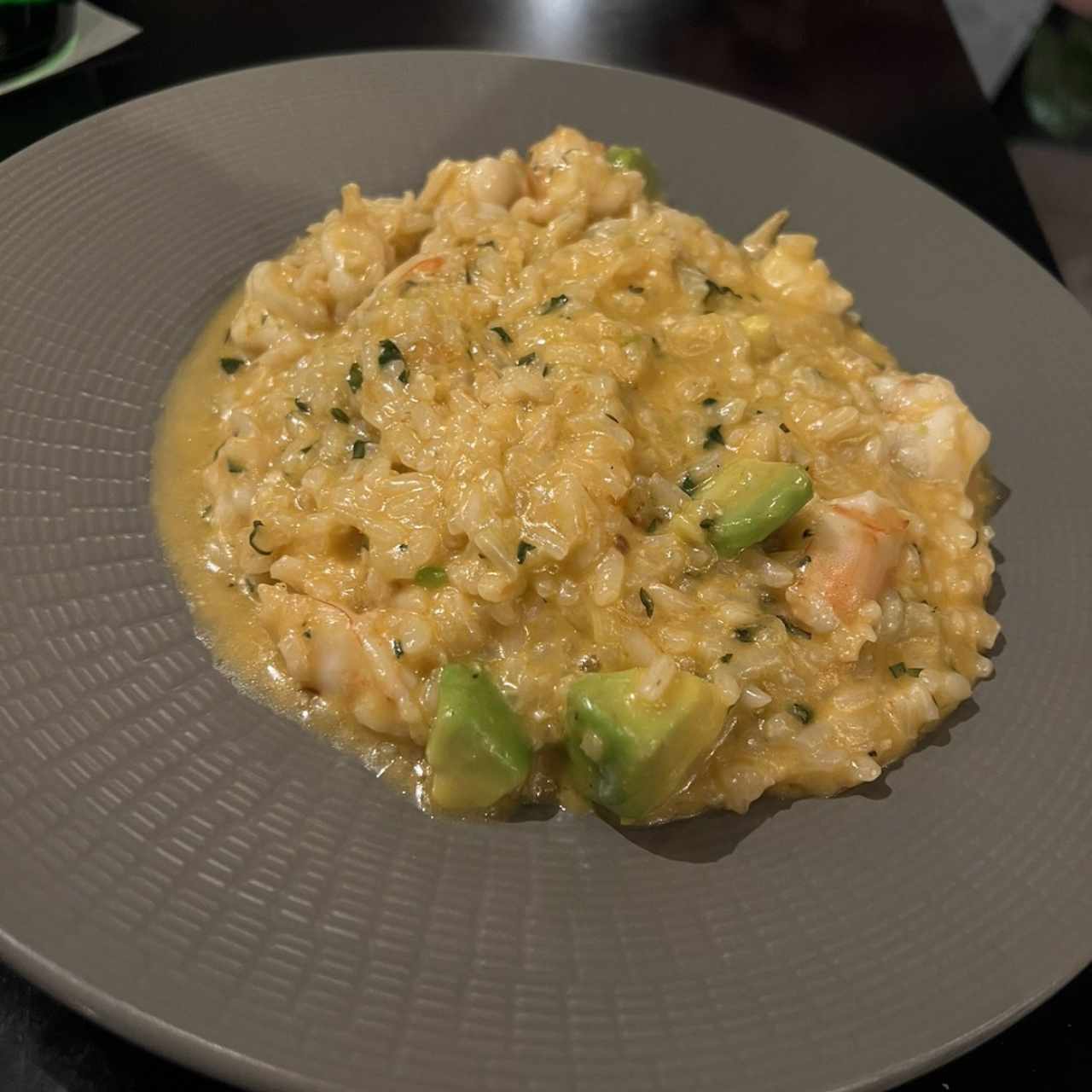 Rissotto de langostinos y aguacate