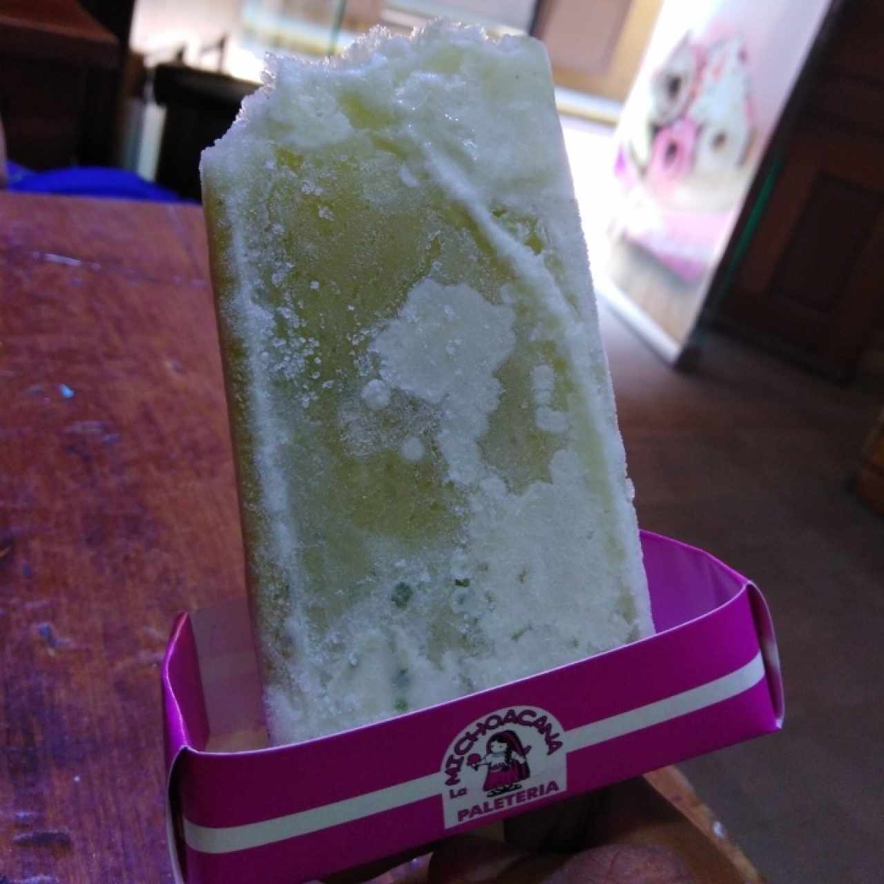 Paleta de limón y hierba buena. 