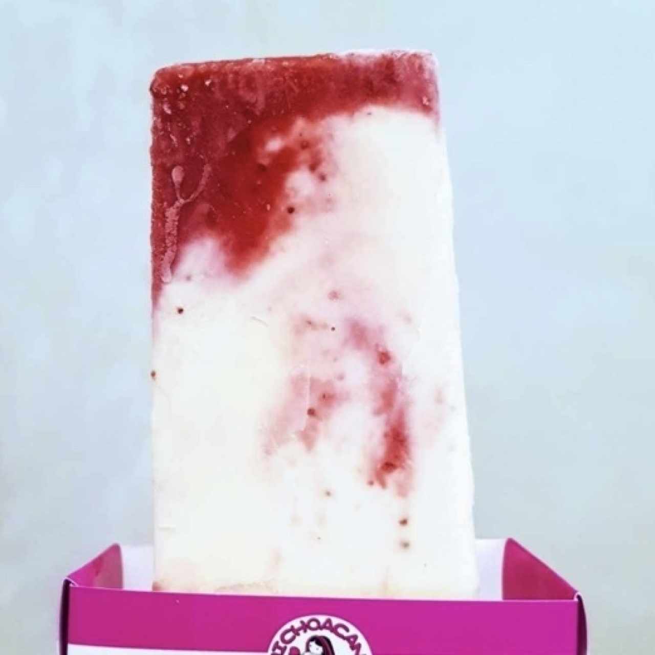 Paleta yogur con fresa