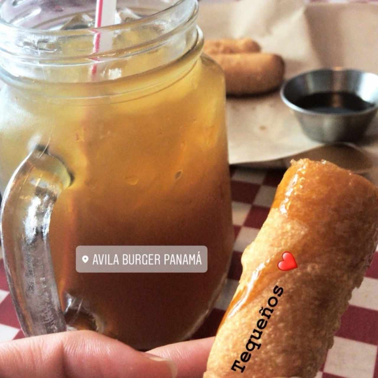 Tequeños y Limonada con Raspadura