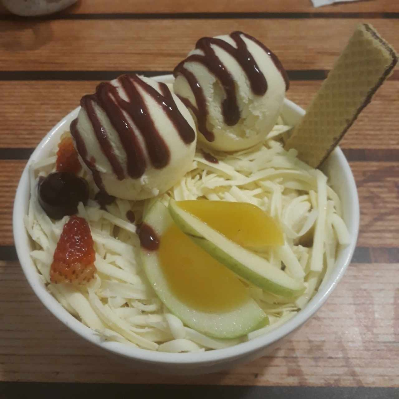 Ensalada de frutas con helado