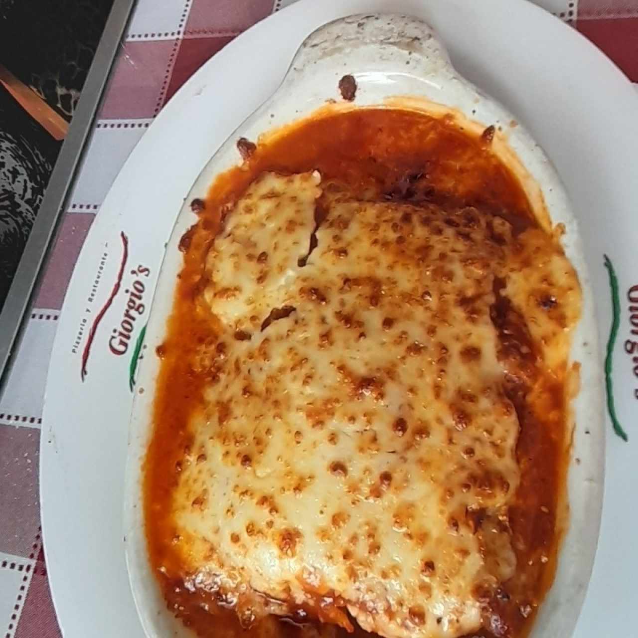 Lasaña de carne gratinada