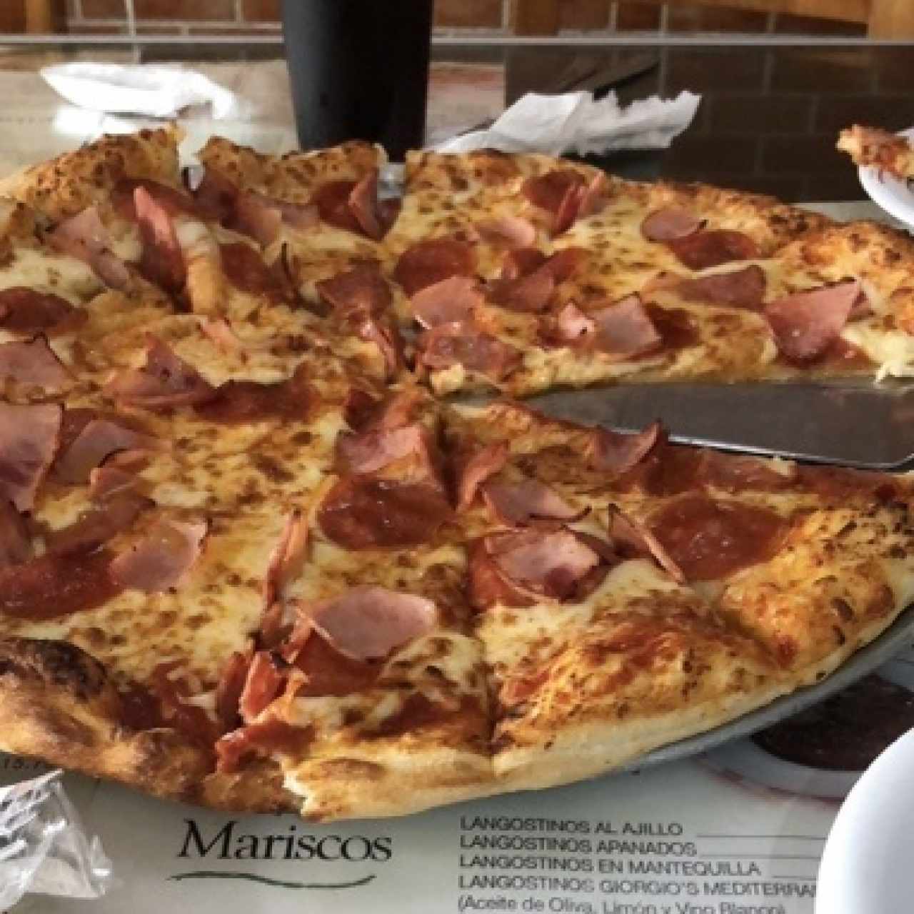 Pizza de Jamón y Peperonni