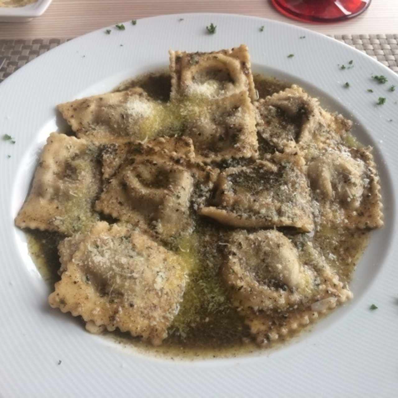 ravioli funghi porcini al olio di truffa