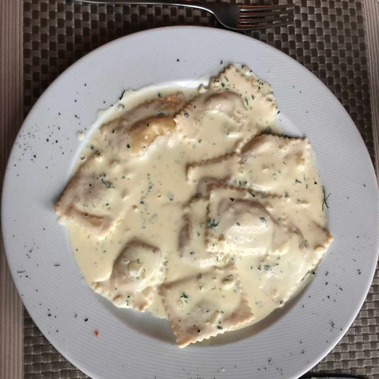 Raviolis de salmón