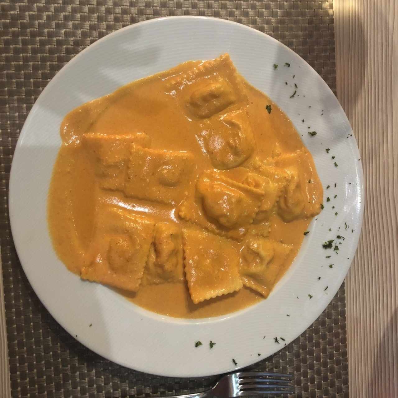 raviolis de queso de cabra y tomates secos