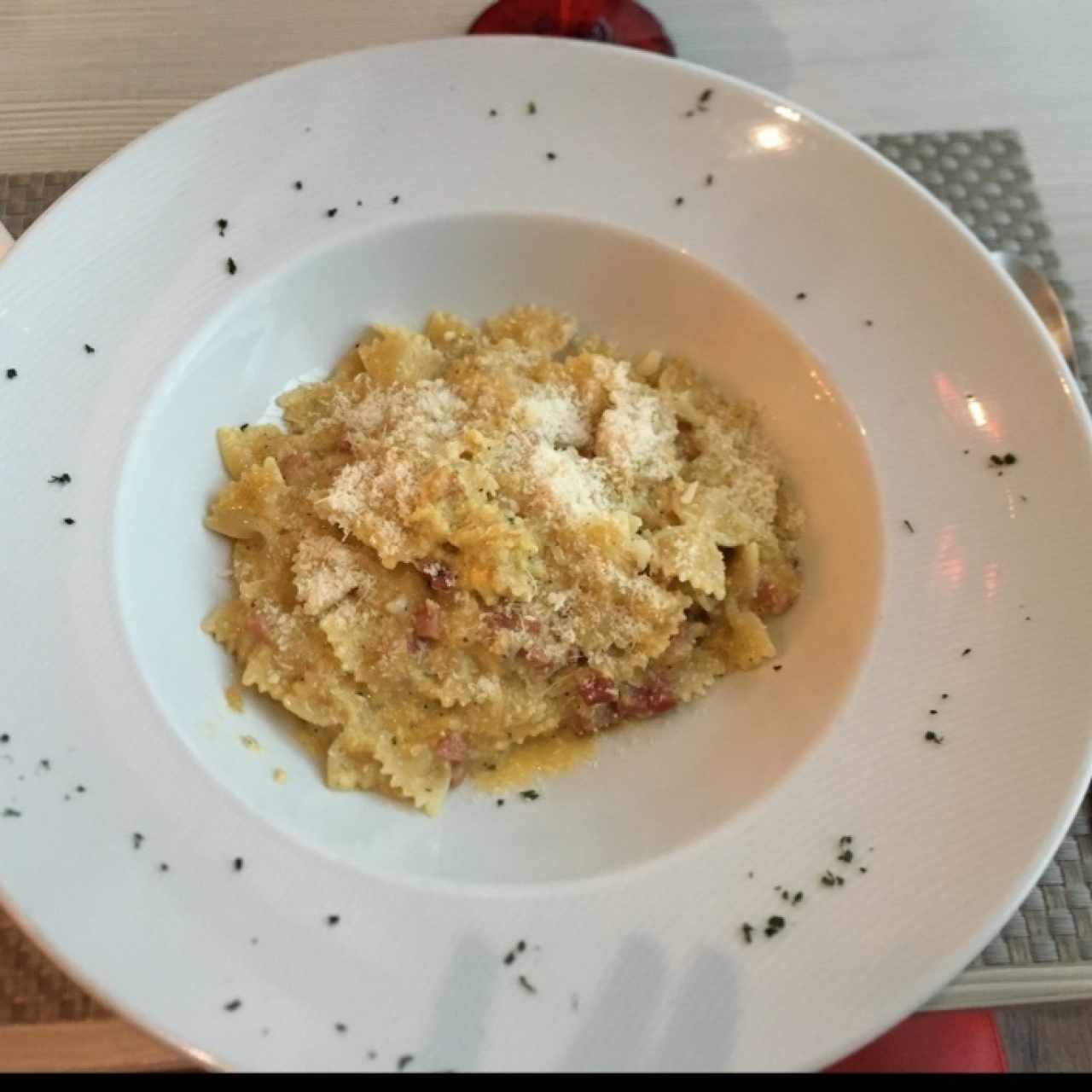 Farfalle a la carbonara