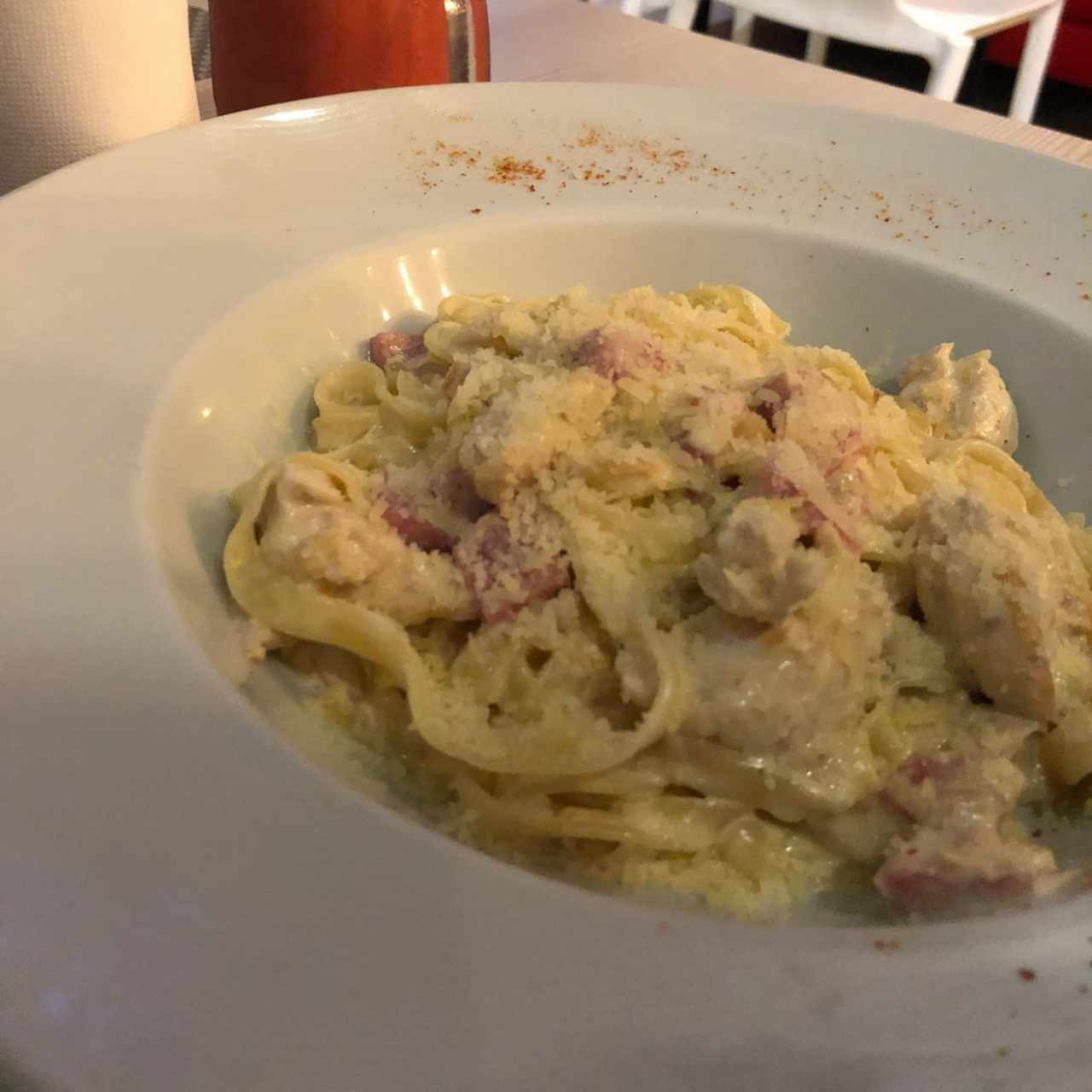 Feticcini Alfredo con pollo