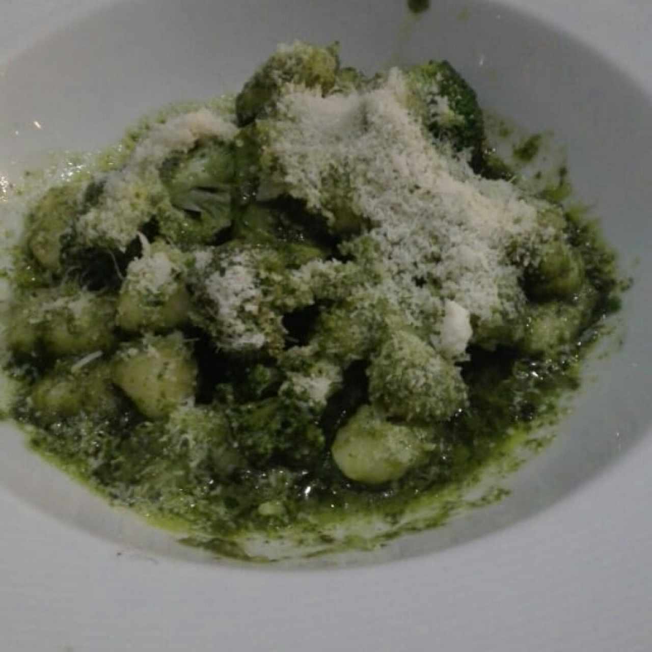 Ñoquis de papa al pesto