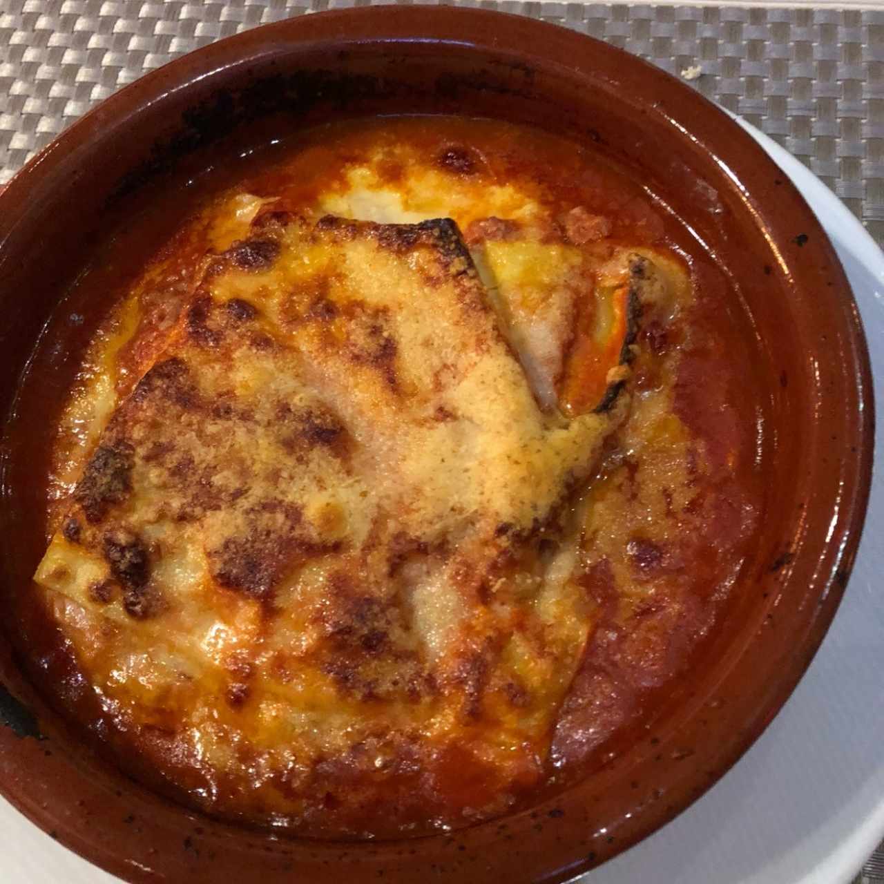 lasagna de carne en salsa boloñesa