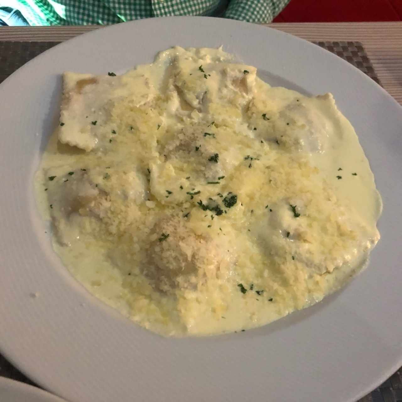 raviolis en salsa blanca