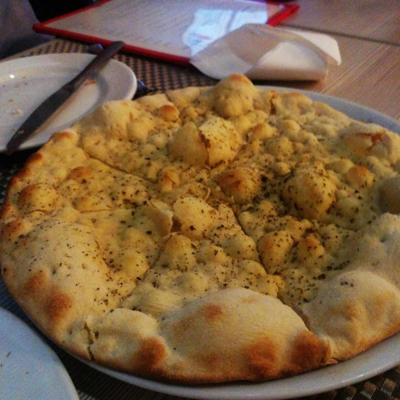 foccacia con aceite de oliva y orégano 