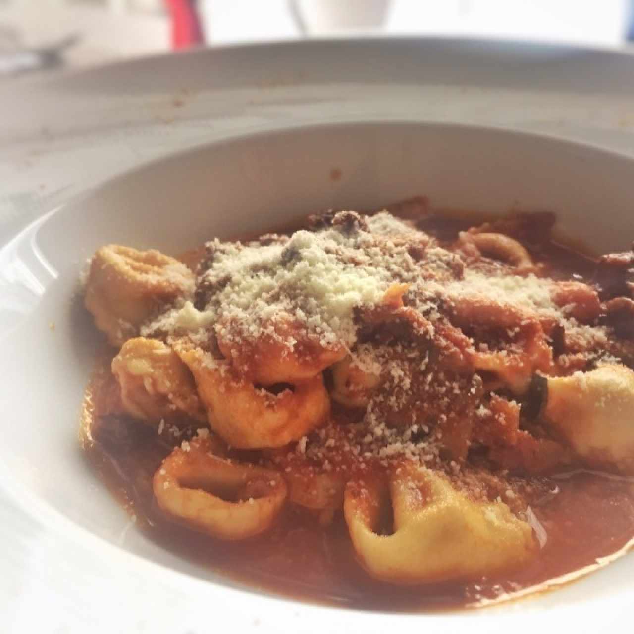 Tortellini con salsa Spuntino