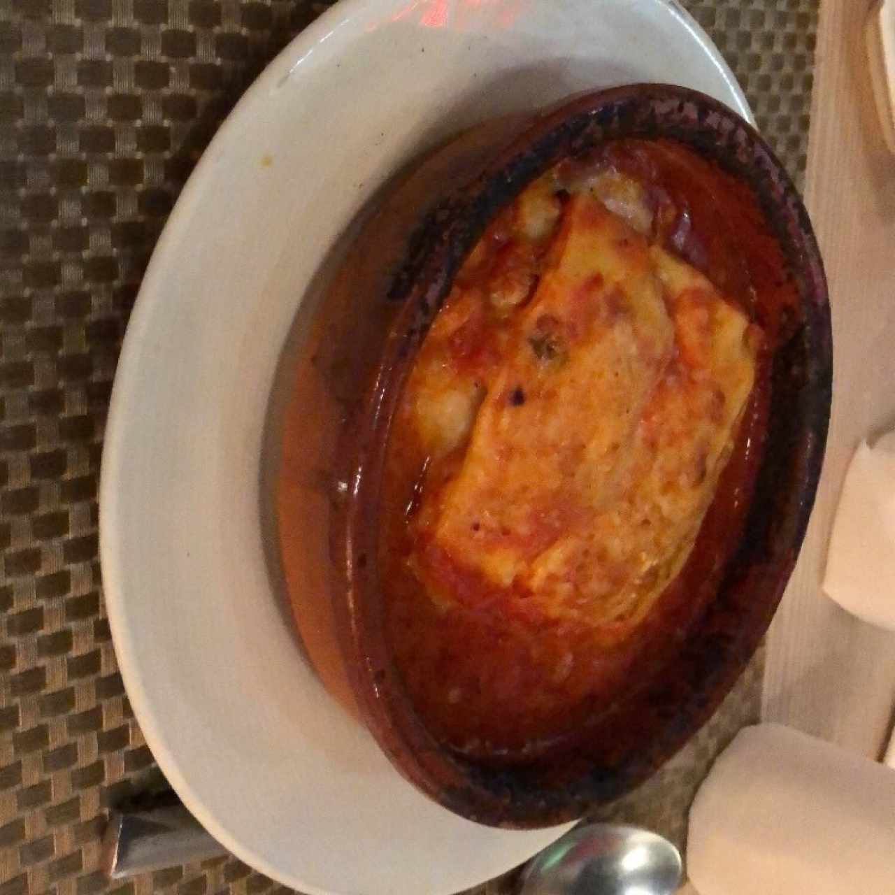 lasaña de carne muy rico todo el pancito demasiado rico excelente atencion 👌🏻