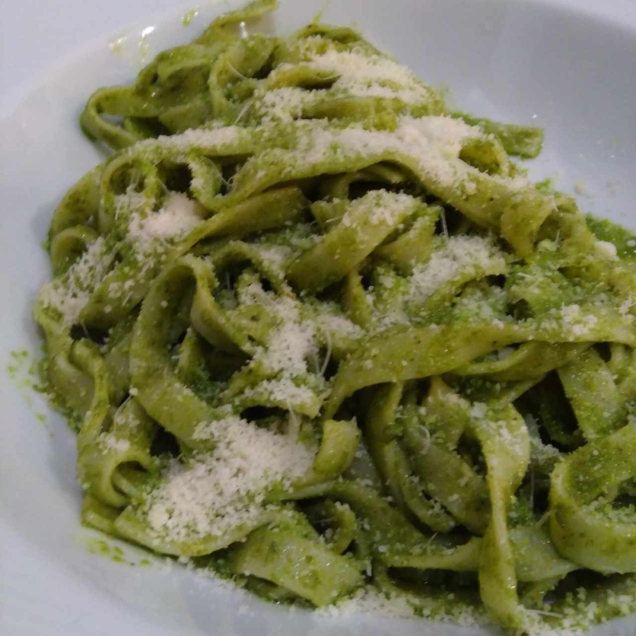 fettucini al pesto