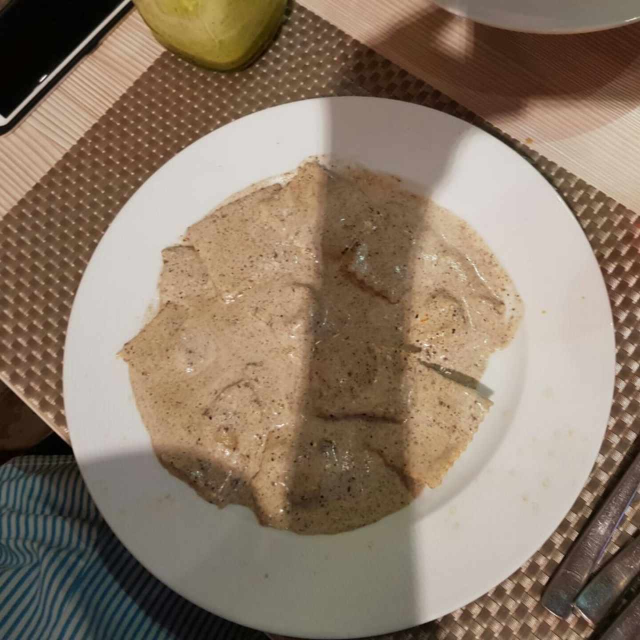 Raviolis de hongos porcini y tartufo