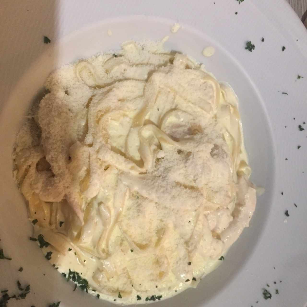 fetuccini salsa alfredo