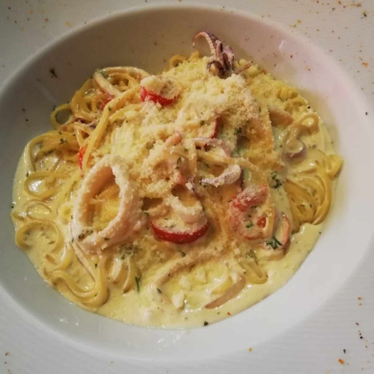 Linguini con fruto di mare