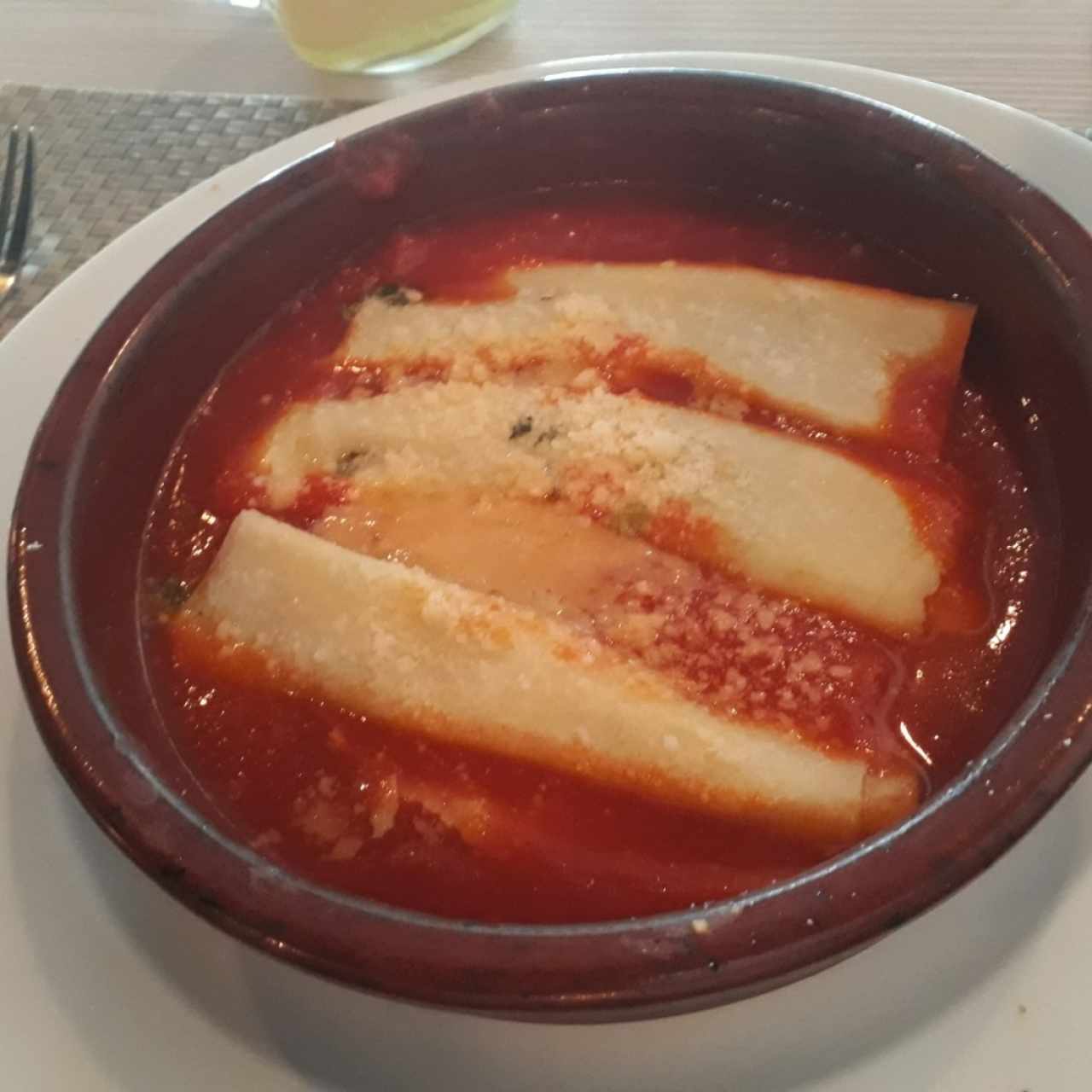 Caneloni de espinaca y ricotta