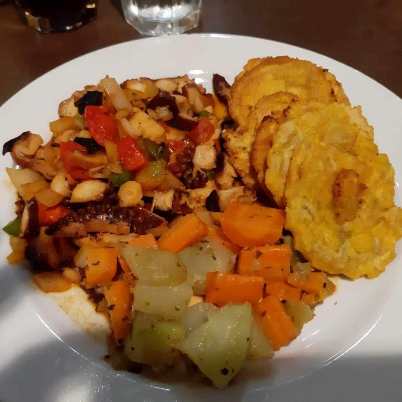 Pulpo en Salsa Criolla