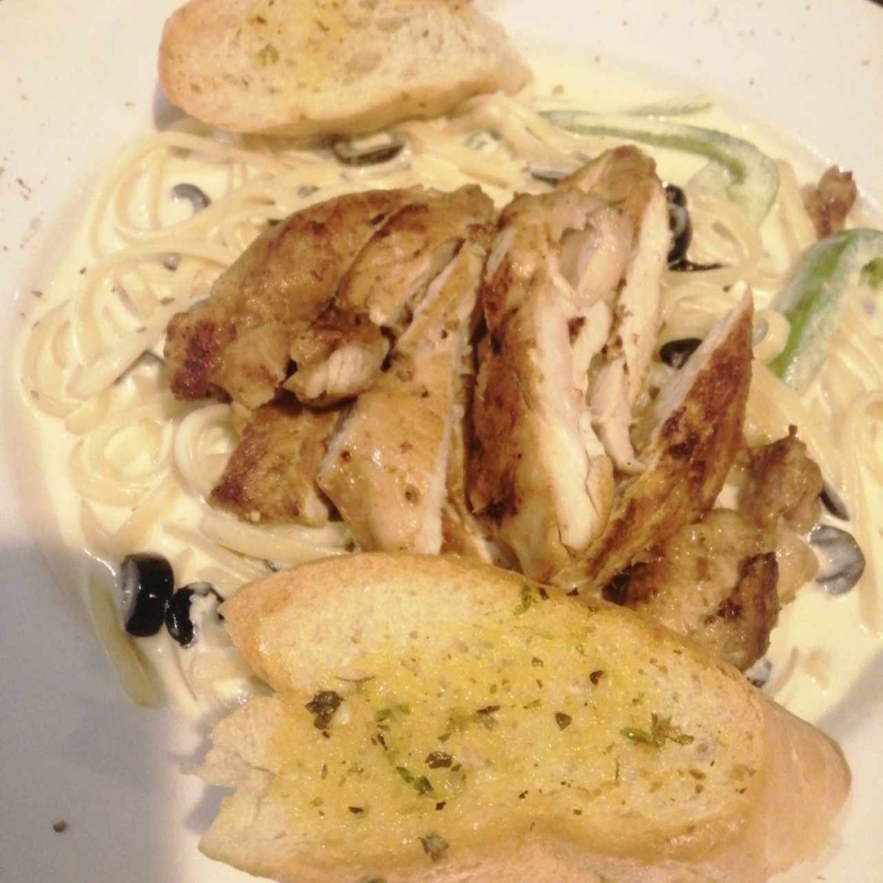 Linguini con pollo 