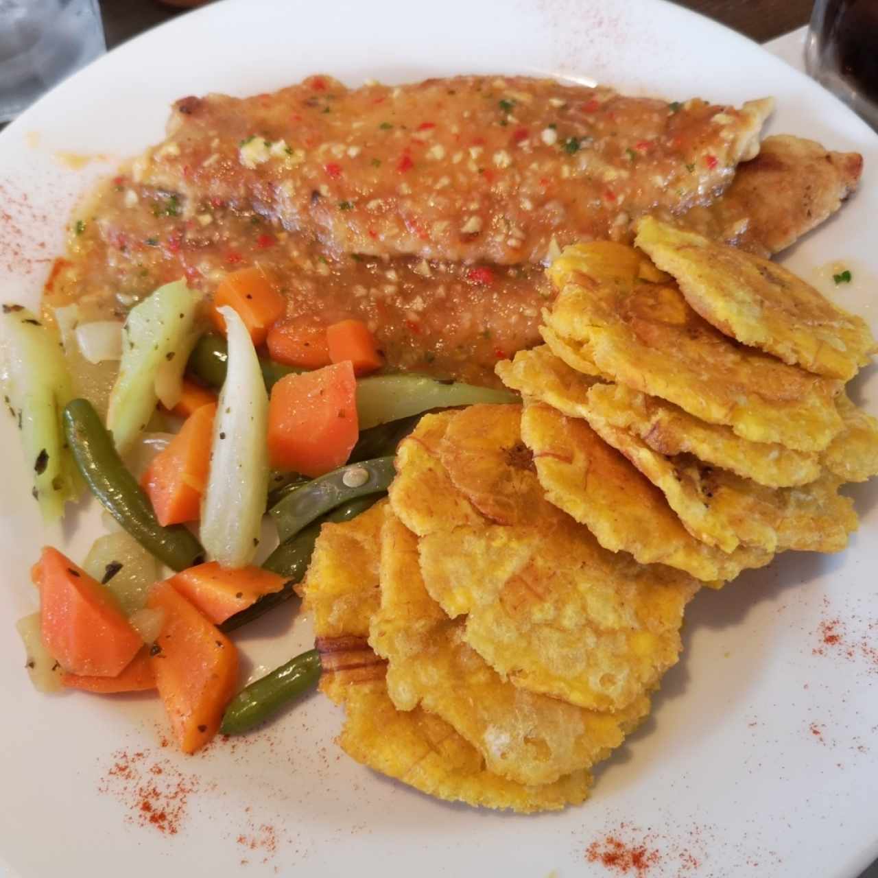 Filete de Corvina Al Ajillo 