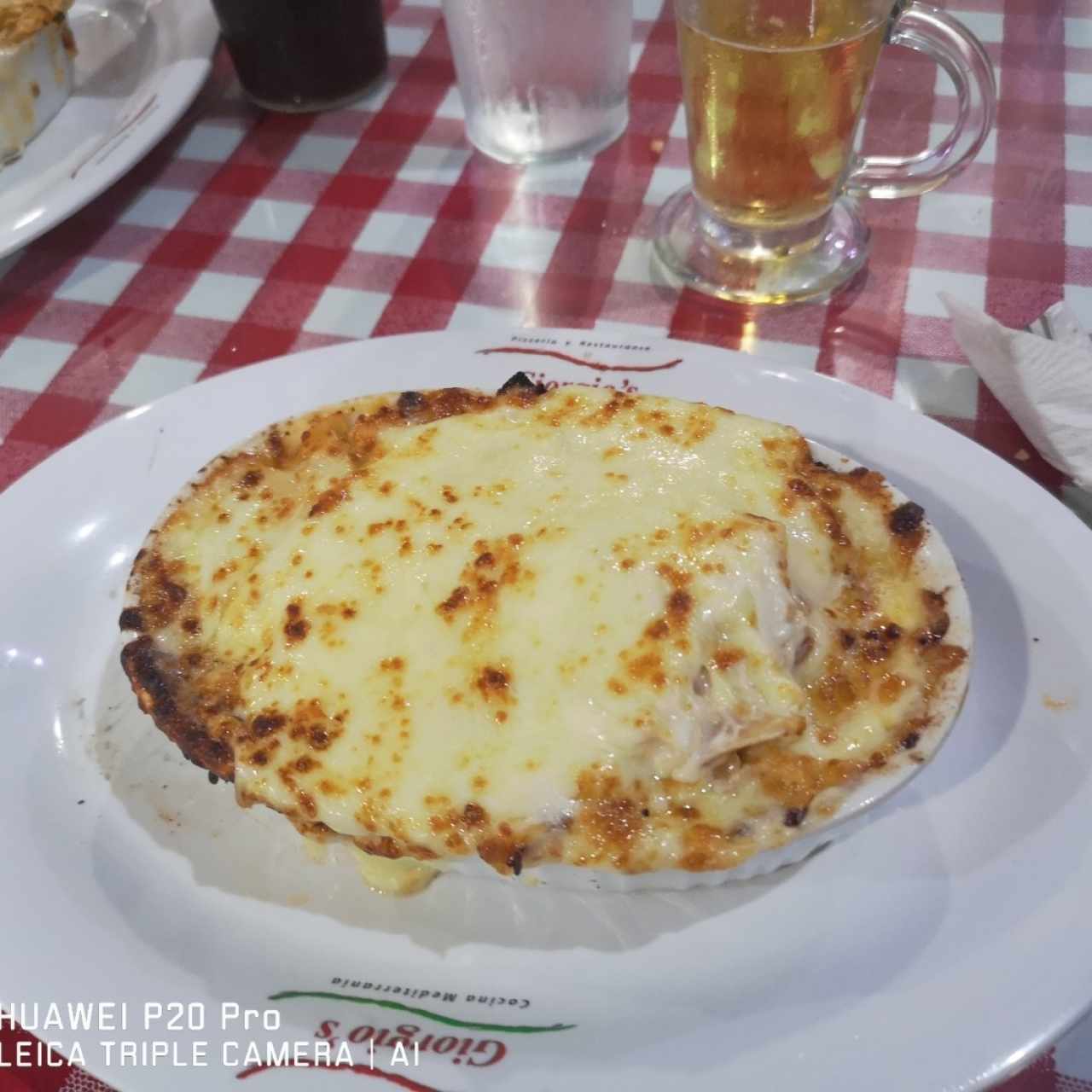 Lasagña de pollo gratinada. 